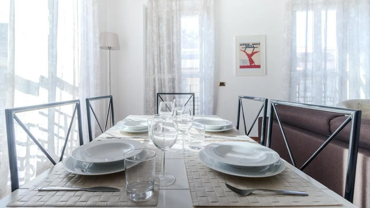 Italianway-Pontaccio Apartment Milan