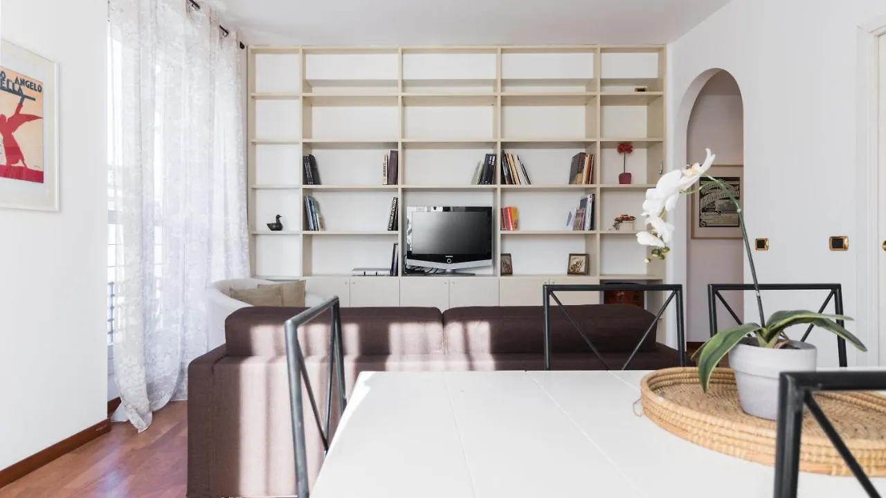Italianway-Pontaccio Apartment Milan