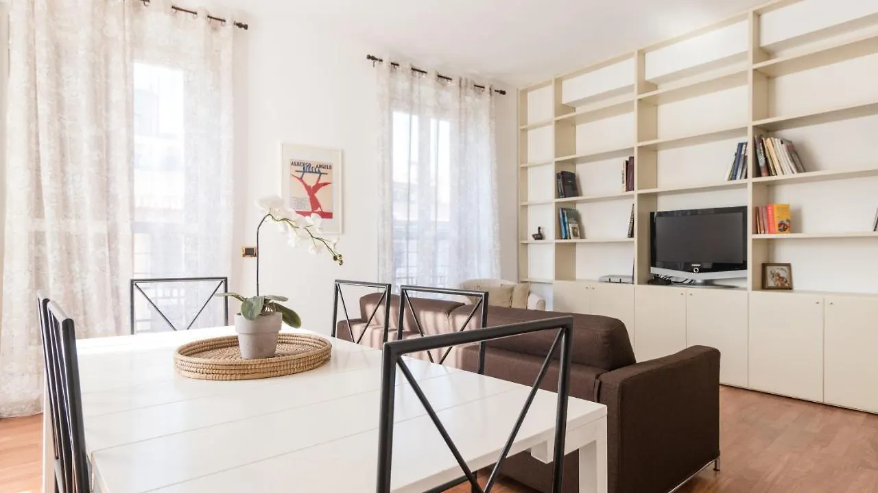 Italianway-Pontaccio Apartment Milan
